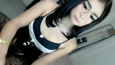 Snapshot of xchinita_kyanggx chatting on 06-28-26, 01:00 kianna online show from 06-28-26, 01:00