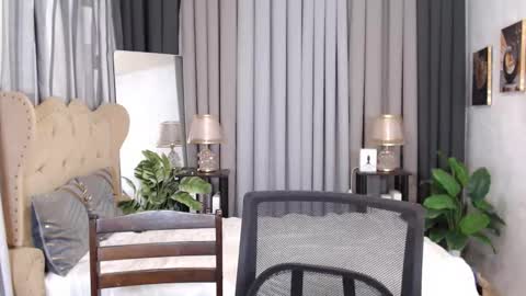 I LOVEE TO TRAVEL AROUND THE WORLD online show from 03-08-25, 11:37