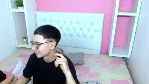 xcoupleplayxx online show from 04-29-26, 03:21