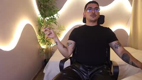 Snapshot of xdaniruiz chatting on 07-28-26, 12:48 Dani online show from 07-28-26, 12:48