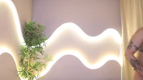 Snapshot of xdaniruiz chatting on 07-28-26, 06:20 Dani online show from 07-28-26, 06:20