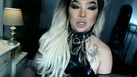 Snapshot of xdirtyflirtyx chatting on 10-08-25, 06:27 Zhavia online show from 10-08-25, 06:27