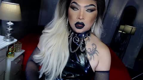 Snapshot of xdirtyflirtyx chatting on 10-13-25, 05:13 Zhavia online show from 10-13-25, 05:13