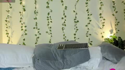    online show from 04-18-26, 11:38