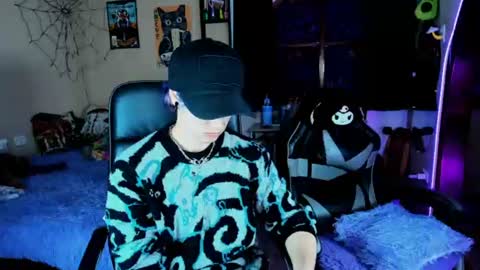 Snapshot of xerotwo7 chatting on 07-13-26, 02:14 xerotwo online show from 07-13-26, 02:14