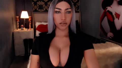 Snapshot of xflirtymika chatting on 08-06-26, 09:22 Mika online show from 08-06-26, 09:22