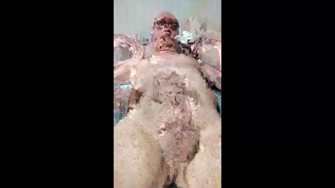 Snapshot of xfneh002 chatting on 02-07-26, 09:35 Slava online show from 02-07-26, 09:35