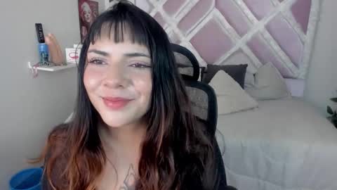 hinata  online show from 02-15-26, 08:05