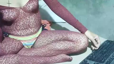 xhotskinny69x online show from 10-21-25, 11:49