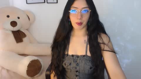 Xia online show from 09-23-25, 09:51