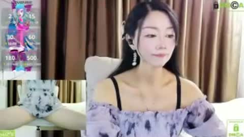 Snapshot of xiao_yue_ chatting on 06-30-26, 04:35 xiao_yue_ online show from 06-30-26, 04:35