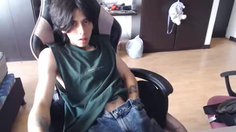 xIce Boy online show from 12-15-25, 01:48