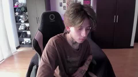 xIce Boy online show from 02-10-26, 02:43