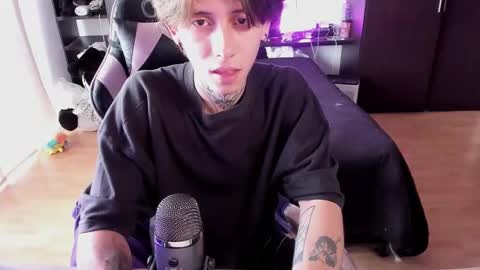 xIce Boy online show from 02-20-26, 03:56