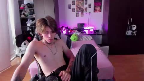 xIce Boy online show from 03-05-26, 03:19