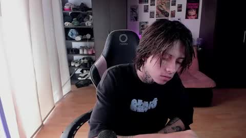 Snapshot of xice_boy chatting on 05-03-26, 04:02 xIce Boy online show from 05-03-26, 04:02