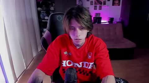 Snapshot of xice_boy chatting on 05-04-26, 10:17 xIce Boy online show from 05-04-26, 10:17