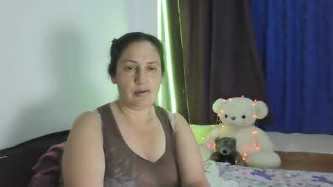 Snapshot of xime5144838 chatting on 12-19-24, 02:45 Ximena online show from 12-19-24, 02:45