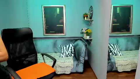 Ximena online show from 07-28-26, 04:39