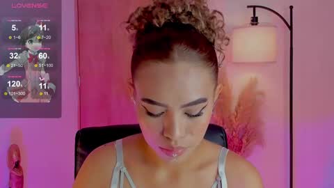 Snapshot of ximena_sotto1 chatting on 12-26-24, 09:37 camila online show from 12-26-24, 09:37