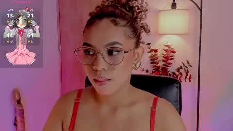 Snapshot of ximena_sotto1 chatting on 09-09-25, 08:30 camila online show from 09-09-25, 08:30