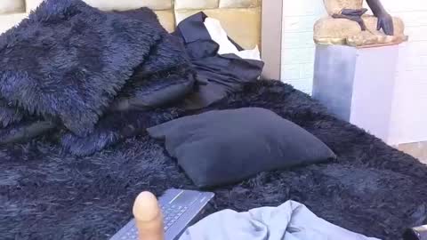 ximena online show from 02-15-25, 09:49