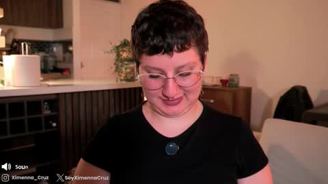 Snapshot of ximenna_cruz_ chatting on 09-15-25, 10:10 Xime Independent Artist online show from 09-15-25, 10:10