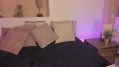  X I O M A R A  online show from 02-15-26, 12:25