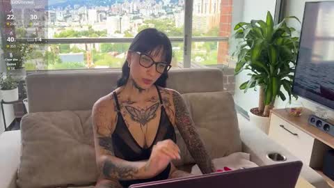 xisisxx online show from 10-25-25, 07:41