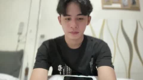 Snapshot of xluminous chatting on 04-06-26, 03:35 MIKAEL online show from 04-06-26, 03:35