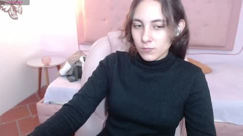 Snapshot of xlunna chatting on 01-24-25, 09:05 lunna online show from 01-24-25, 09:05