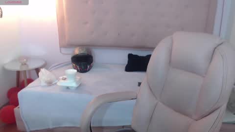 Snapshot of xlunna chatting on 03-01-25, 07:48 lunna online show from 03-01-25, 07:48