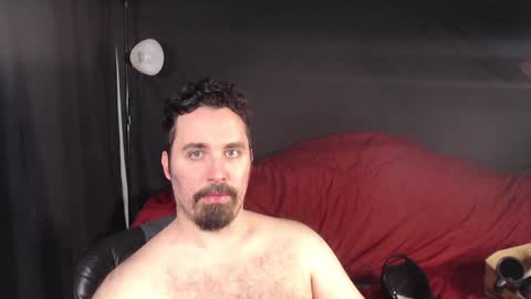 Snapshot of xmetalstudx chatting on 02-05-25, 12:53 MetalstudMaster online show from 02-05-25, 12:53