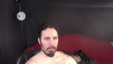Snapshot of xmetalstudx chatting on 03-10-25, 05:43 MetalstudMaster online show from 03-10-25, 05:43