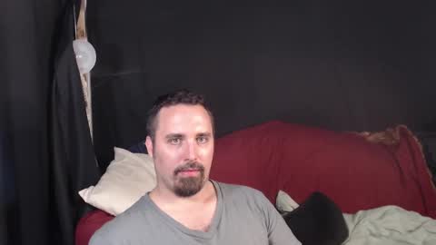 Snapshot of xmetalstudx chatting on 10-01-25, 12:38 MetalstudMaster online show from 10-01-25, 12:38