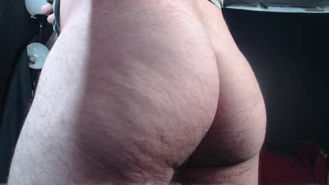 Snapshot of xmetalstudx chatting on 10-08-25, 11:35 MetalstudMaster online show from 10-08-25, 11:35
