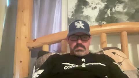 Snapshot of xmountainx chatting on 10-03-25, 03:20 Mountain online show from 10-03-25, 03:20