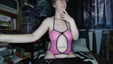 xnicetitsx online show from 12-25-24, 10:06