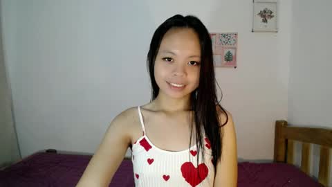 Snapshot of xo_worth_it chatting on 06-25-26, 11:09 nathalie online show from 06-25-26, 11:09