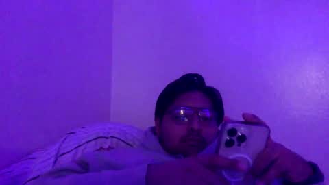Snapshot of xob3n chatting on 11-22-25, 07:51 Alejandro FullMoon online show from 11-22-25, 07:51