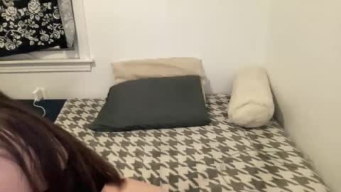 Becca online show from 11-24-25, 04:34