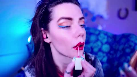 Bella Bondai online show from 11-11-25, 03:17