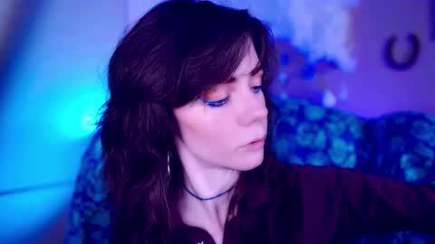 Bella Bondai online show from 12-23-25, 03:48