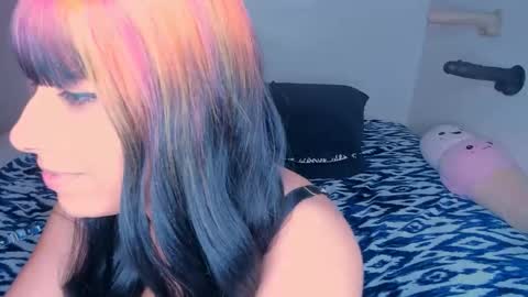 Rae  online show from 12-20-24, 03:03