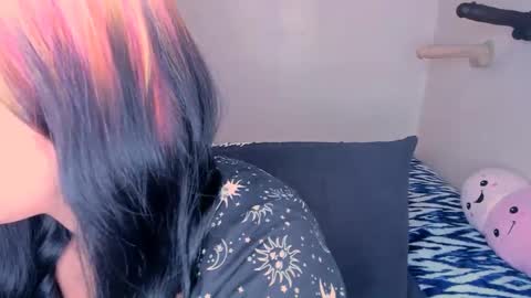 Rae  online show from 02-24-25, 04:49