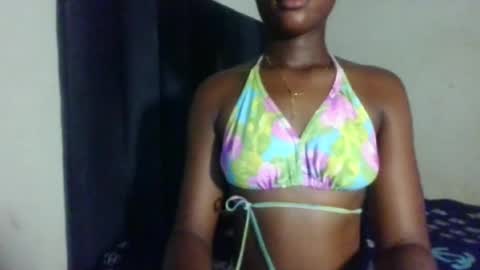 Snapshot of xoxo_sexyla chatting on 07-07-26, 07:56 Raya online show from 07-07-26, 07:56