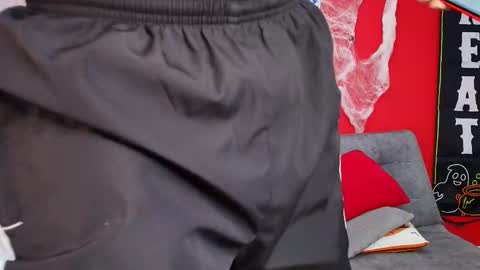 Snapshot of xperiencesx chatting on 10-27-25, 02:37 JAIDER CAMILA CAMILO online show from 10-27-25, 02:37