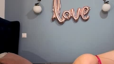 Snapshot of xsexycouples chatting on 03-07-25, 10:32 AnnaMaee online show from 03-07-25, 10:32