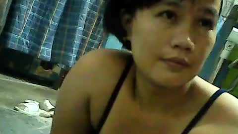 Snapshot of xsexytits chatting on 08-01-26, 10:58 Rose online show from 08-01-26, 10:58