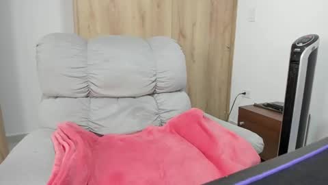 Hellen Sofia instagram hellen5546 online show from 04-15-26, 07:58